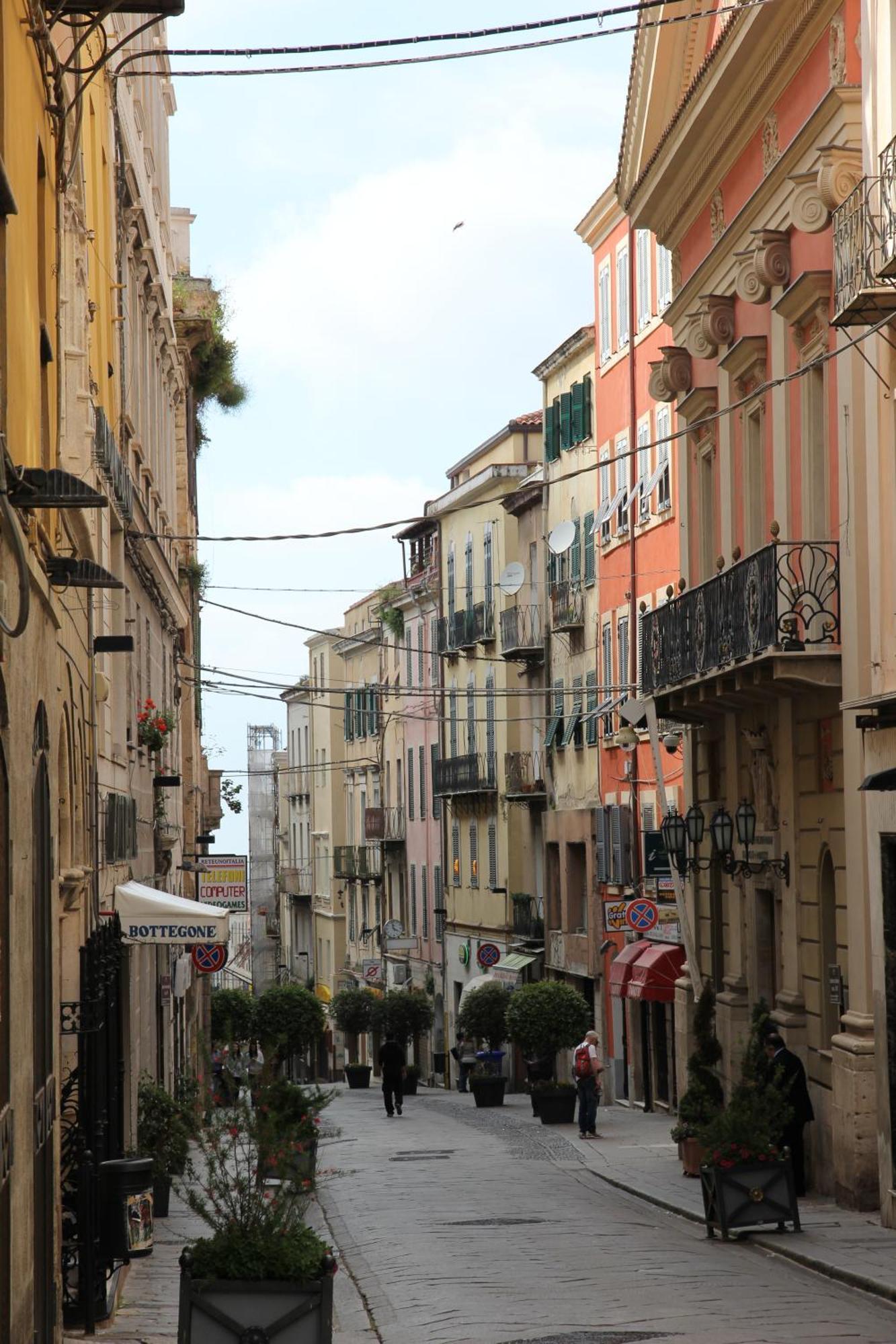 Dentro Le Mura-Suite House Sassari Esterno foto